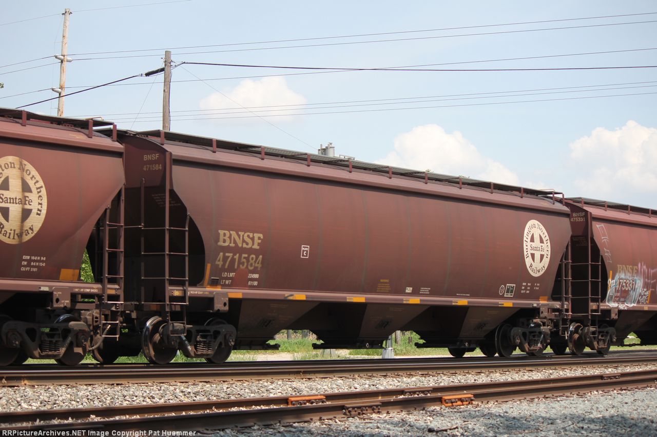 BNSF 471584