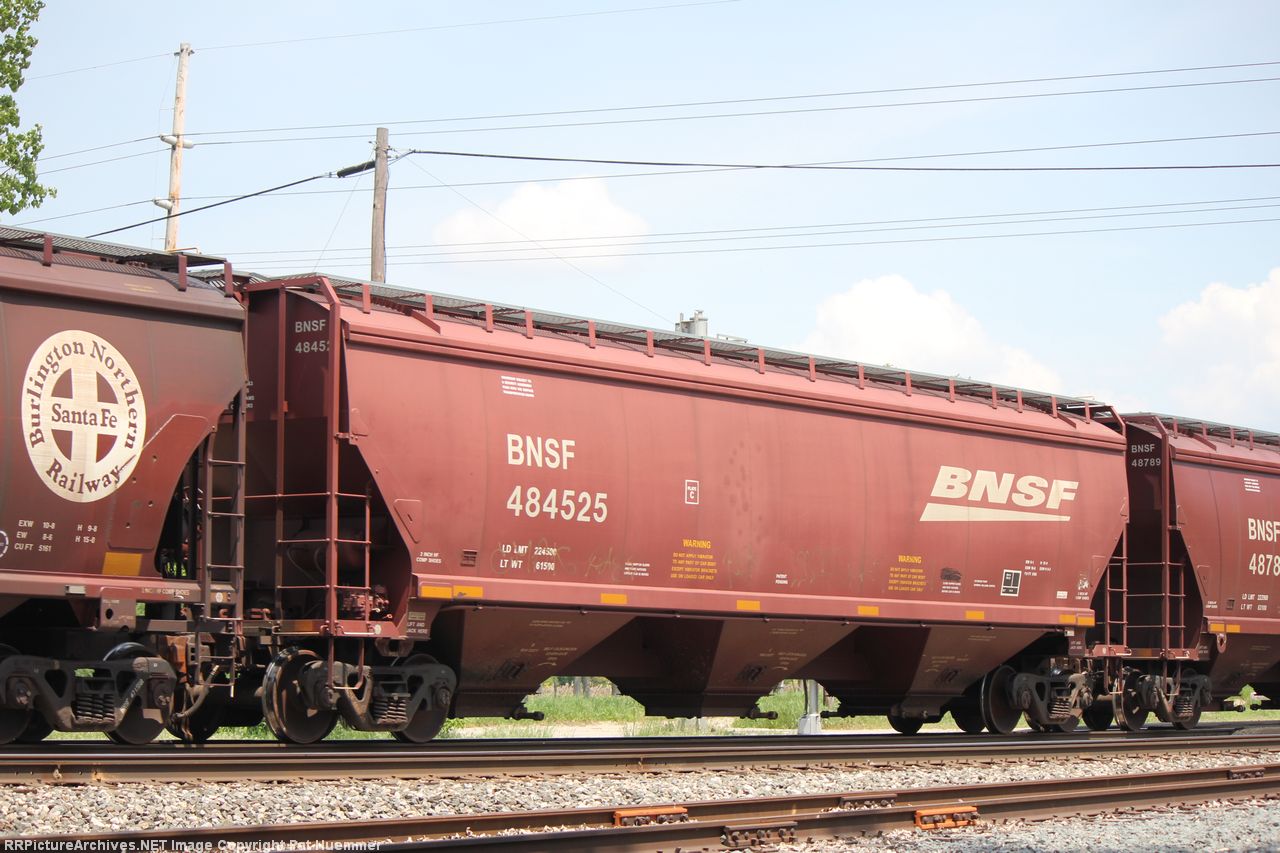 BNSF 484525