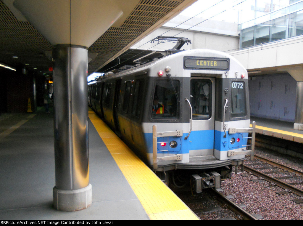 T Blue Line westbound Siemens Consist Train arriving at Wonderland Station