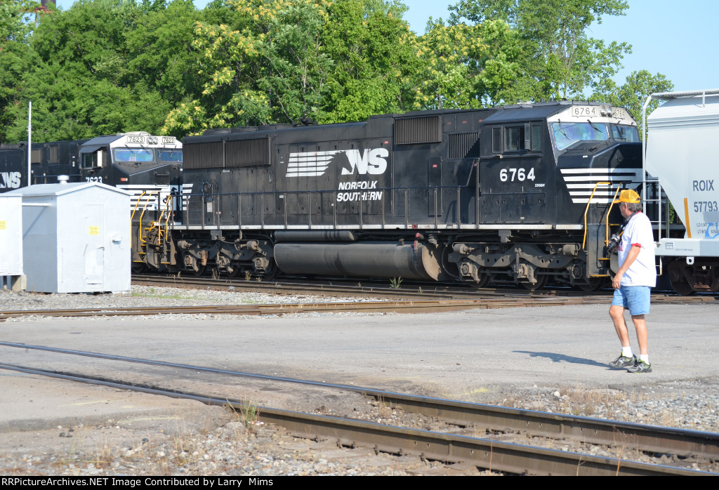 NS 6764 with Mr Moody