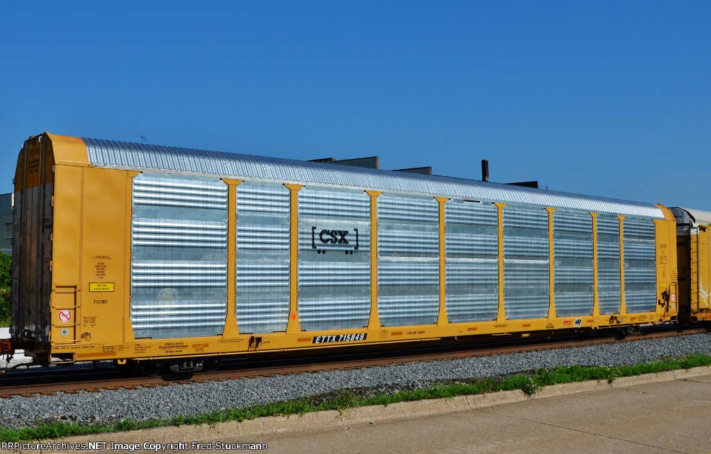 ETTX 715849 & CSX T11781 are both new here.