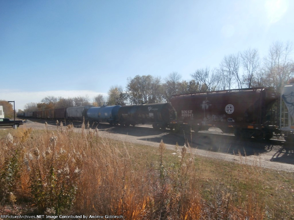 BNSF 405942 & TILX 170132