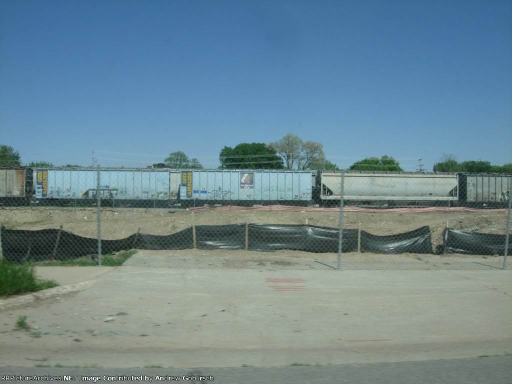 GACX 57151 & UELX 67131