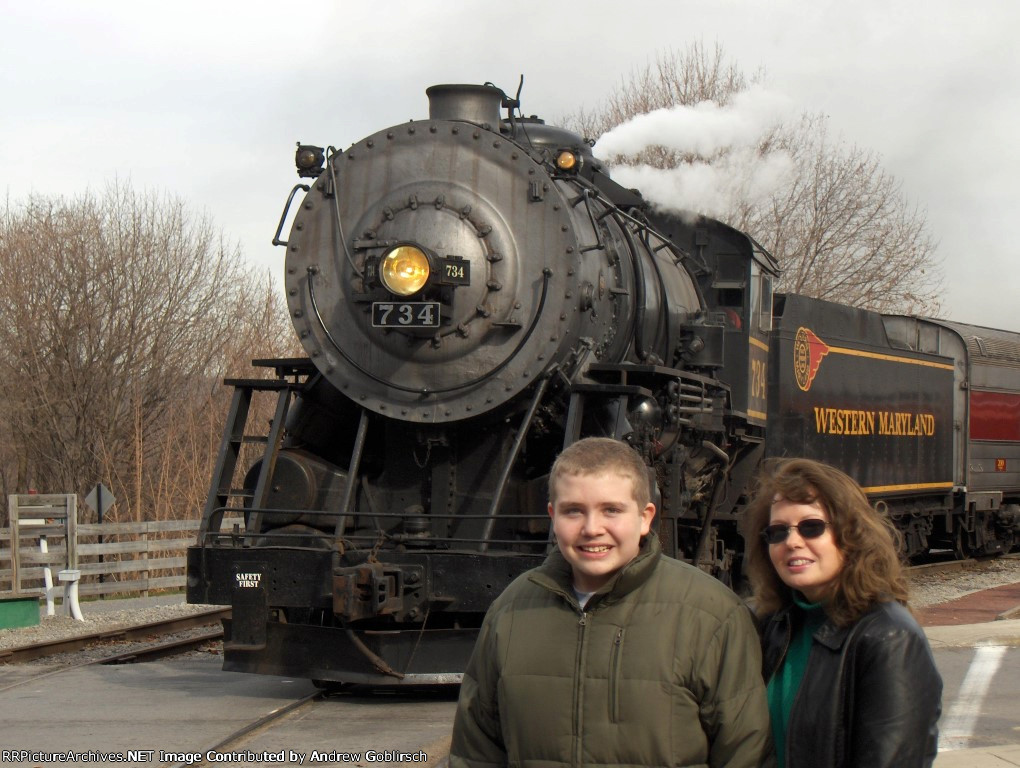 WM 734 approaching the turntable