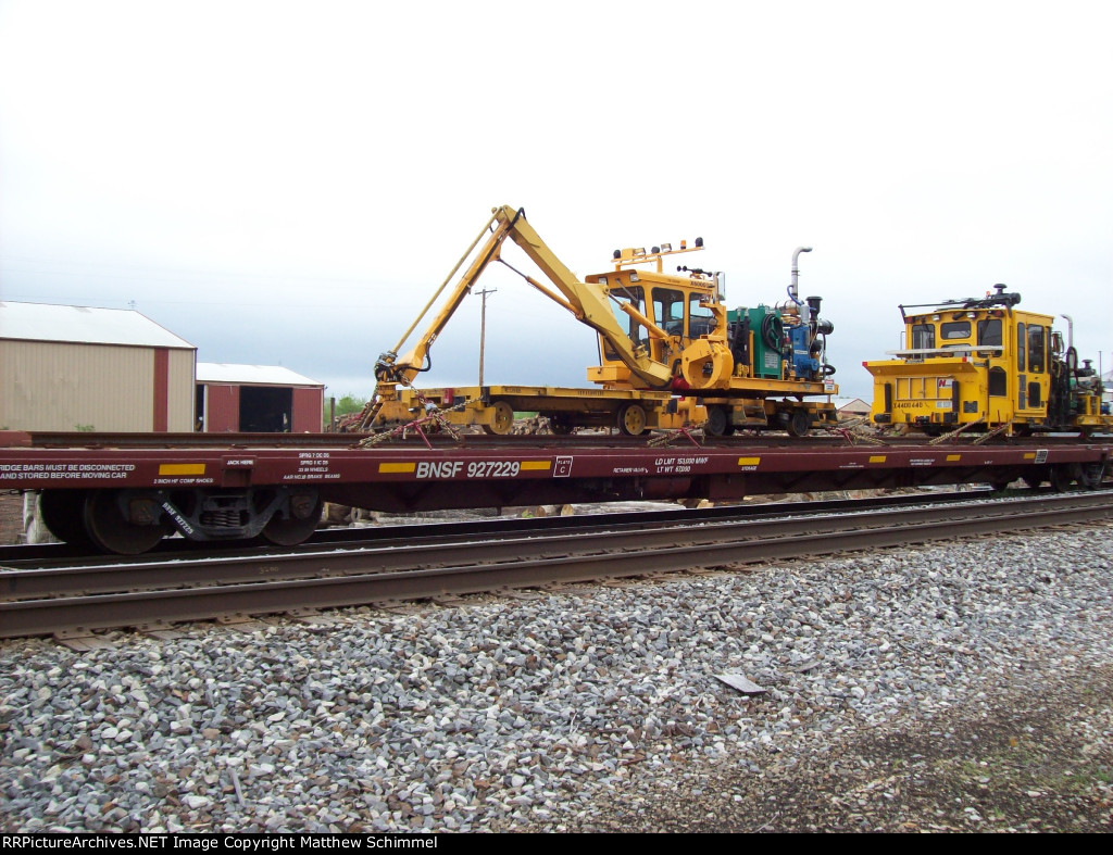 89ft MoW Flat Car With Equipment