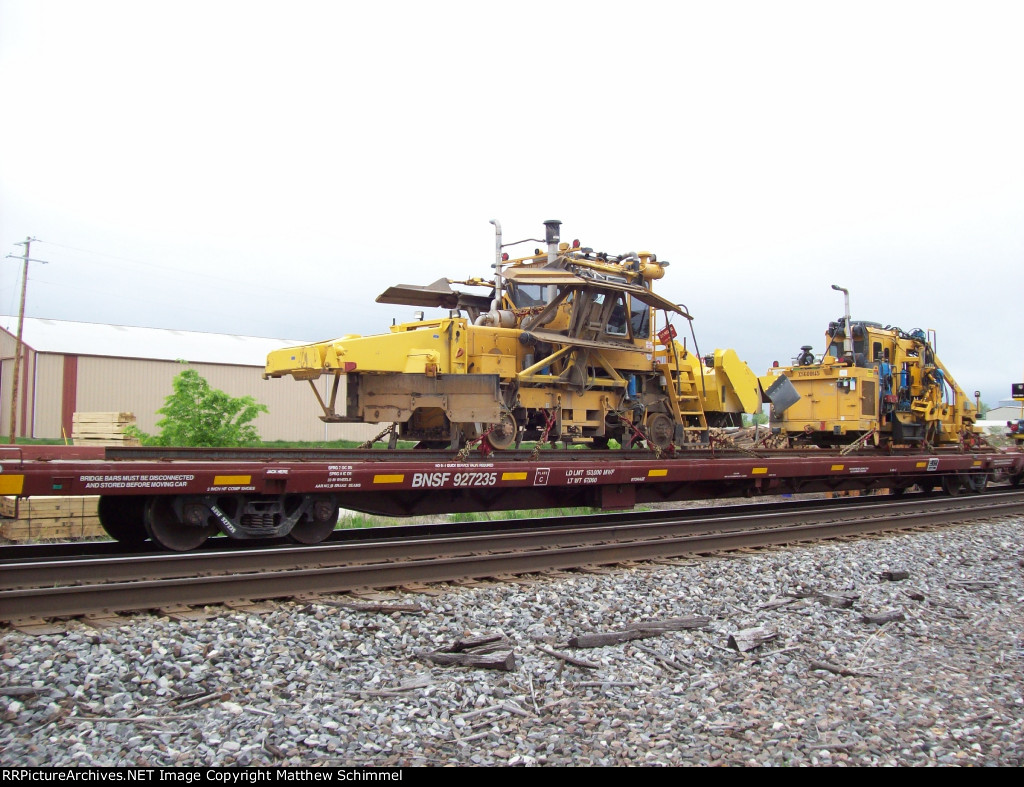 89ft MoW Fhat Car With Equipment