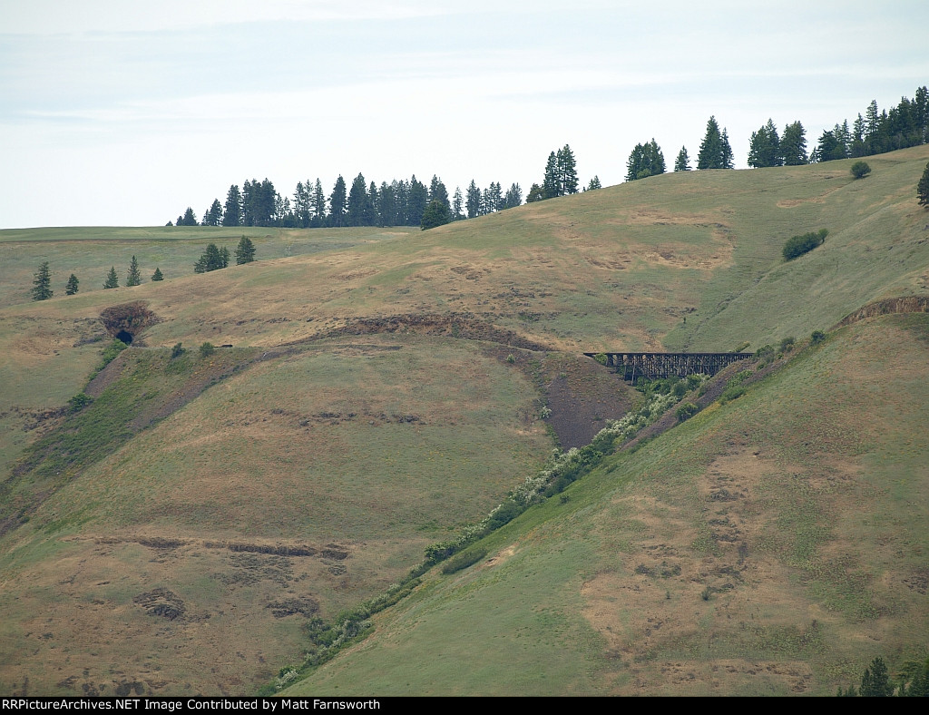 Bridge and tunnel above halfmoon