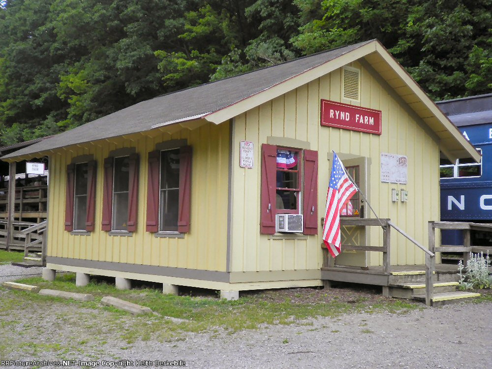 Depot - Passenger - Kiski Junction RR
