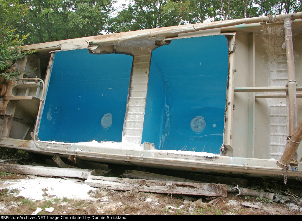 This car had a nifty blue lining.