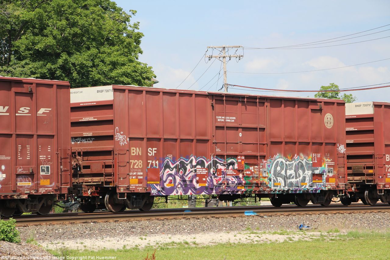 BNSF 728711