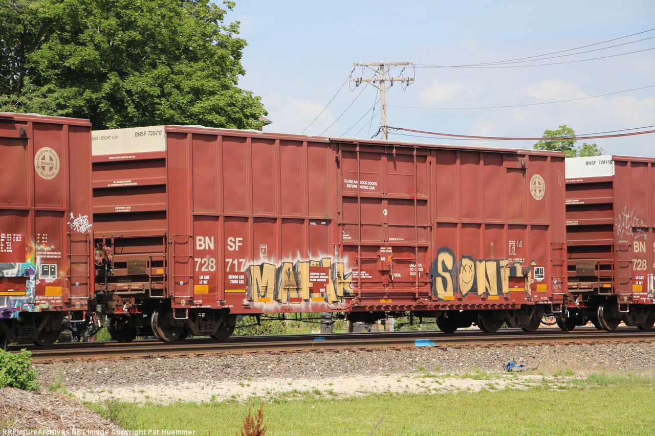 BNSF 728717