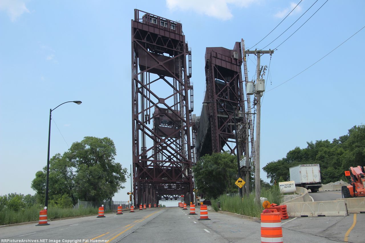 Drawbridge repainting