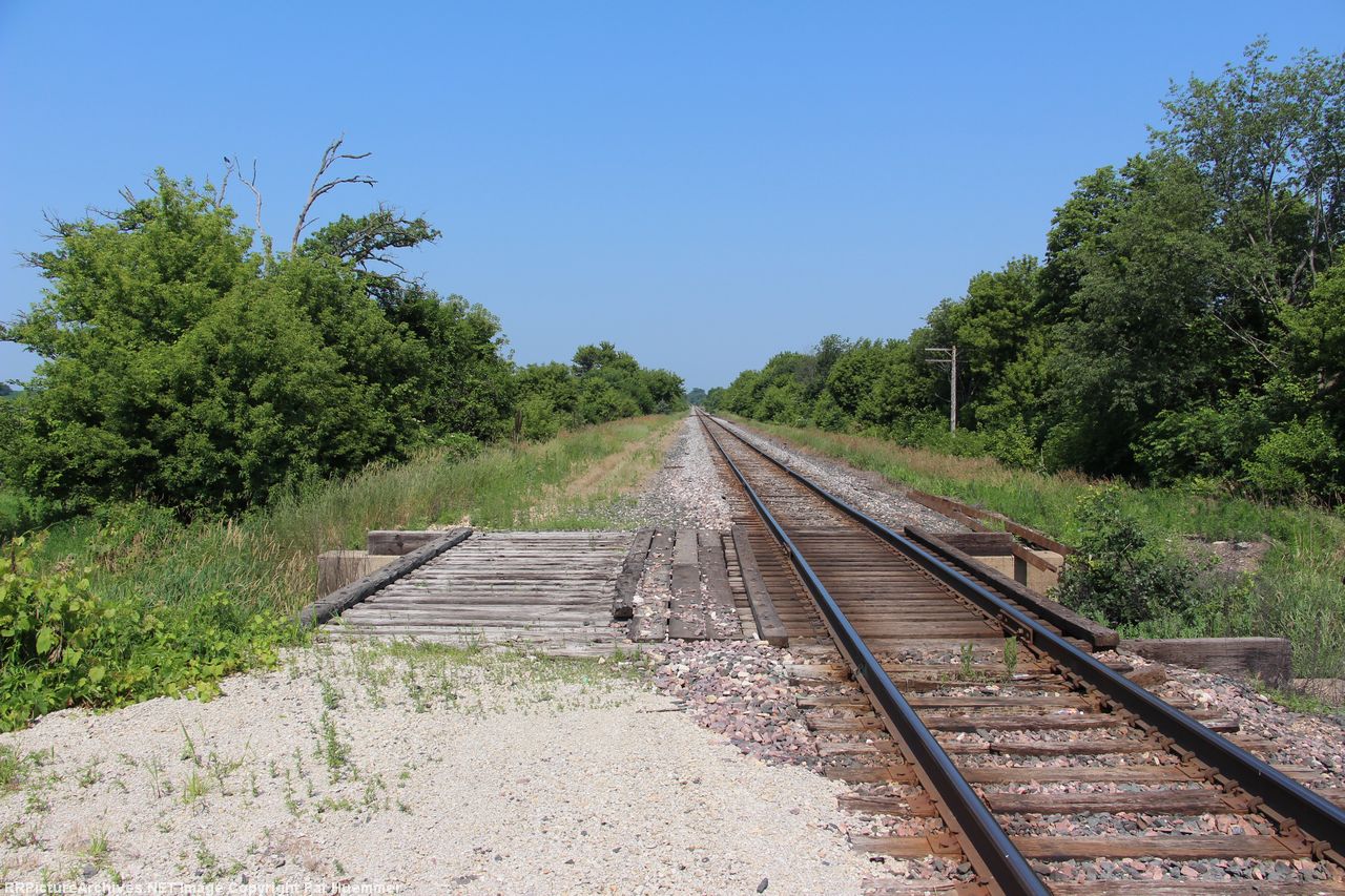 Formerly a double tracked Milwaukee Road main line