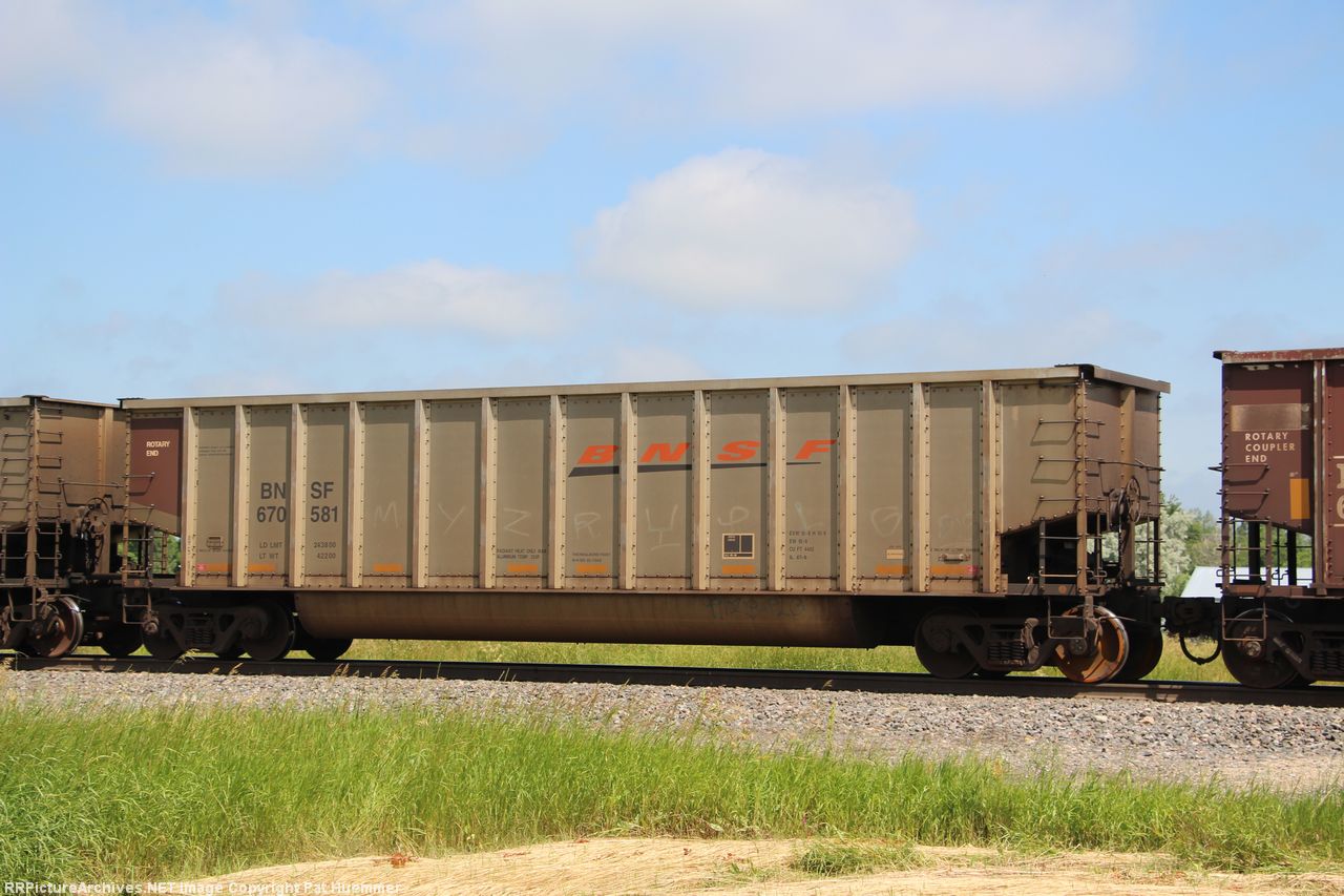 BNSF 670581