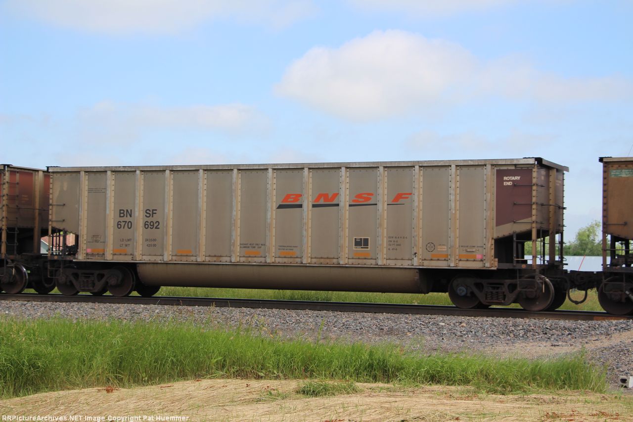 BNSF 670692