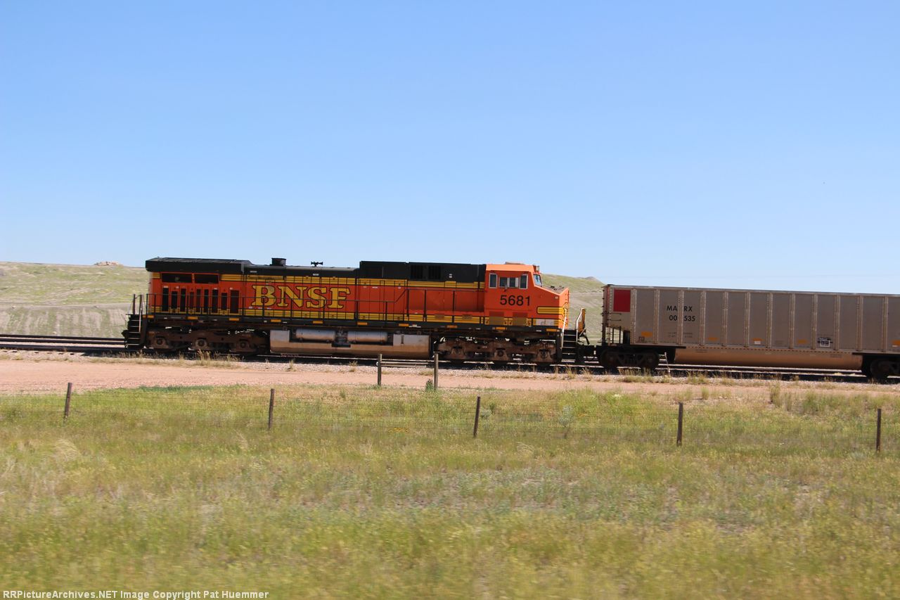 BNSF 5681