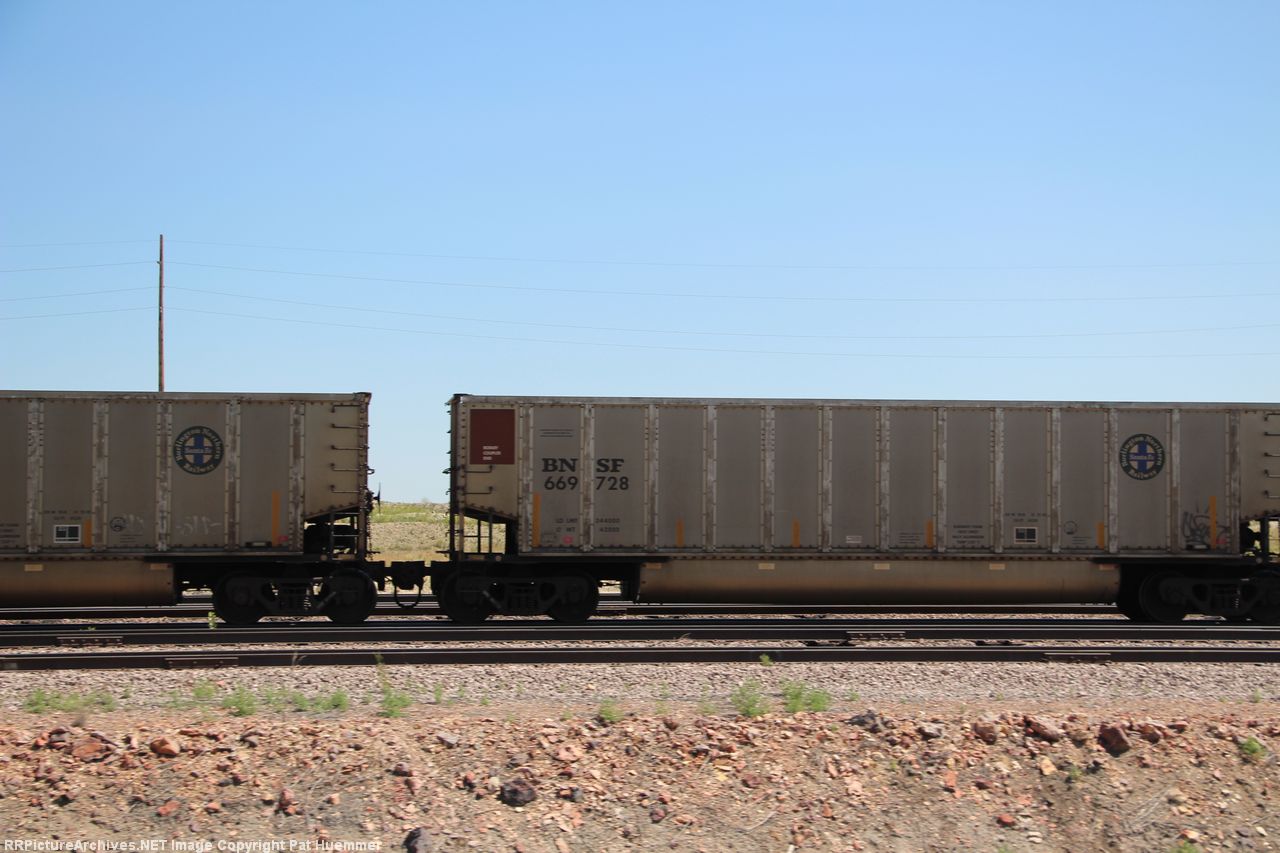 BNSF 669728