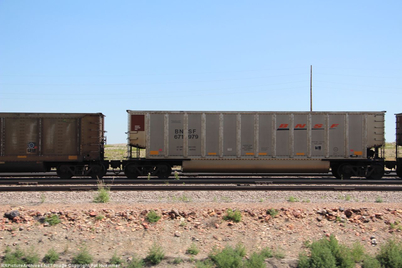 BNSF 671979
