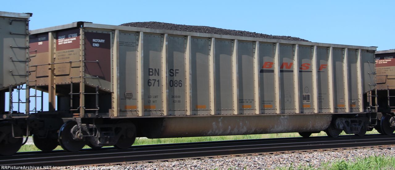 BNSF 671086