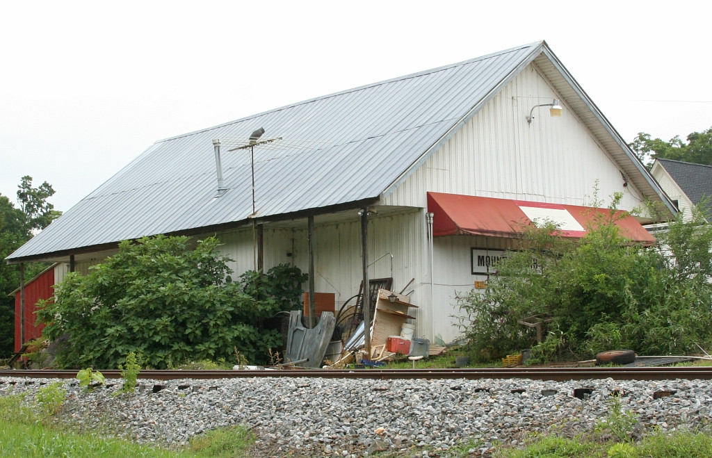 Depot on$the Hartwell RR