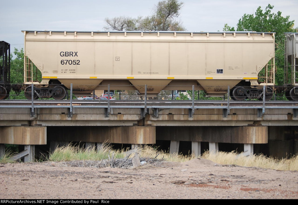 GBRX 67052