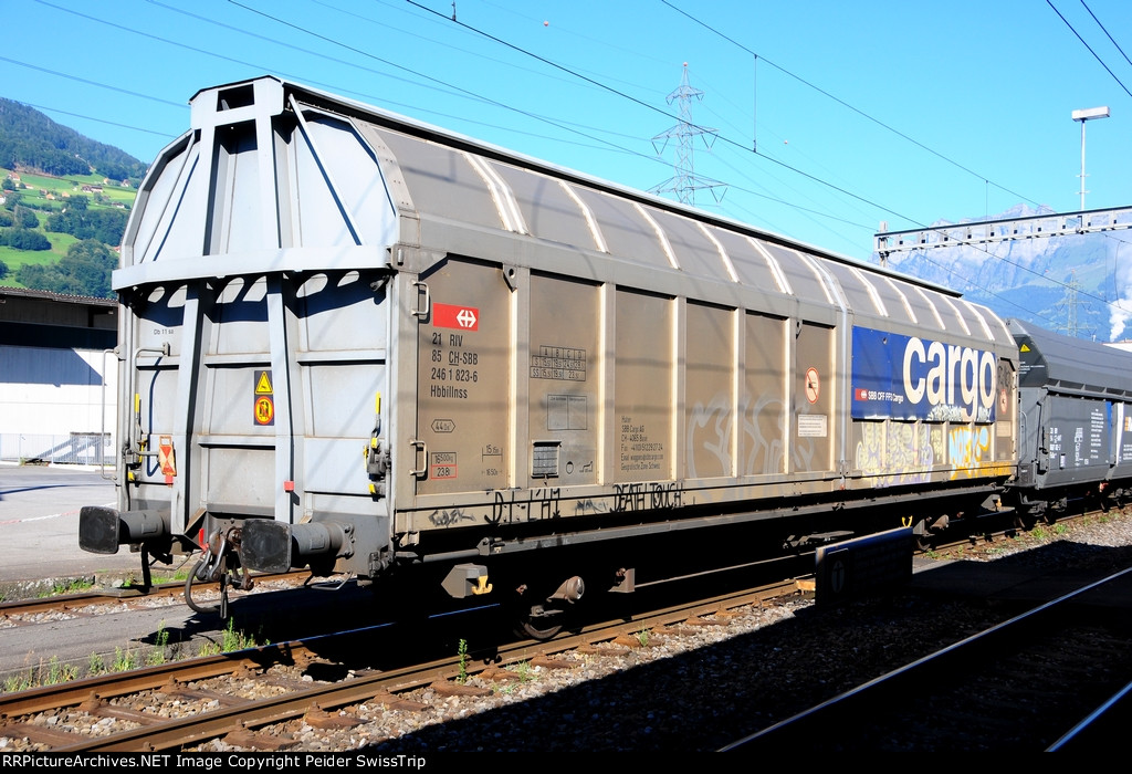 Butler serves two customers - a 23 picture story of 2.5 hours of shunting work.