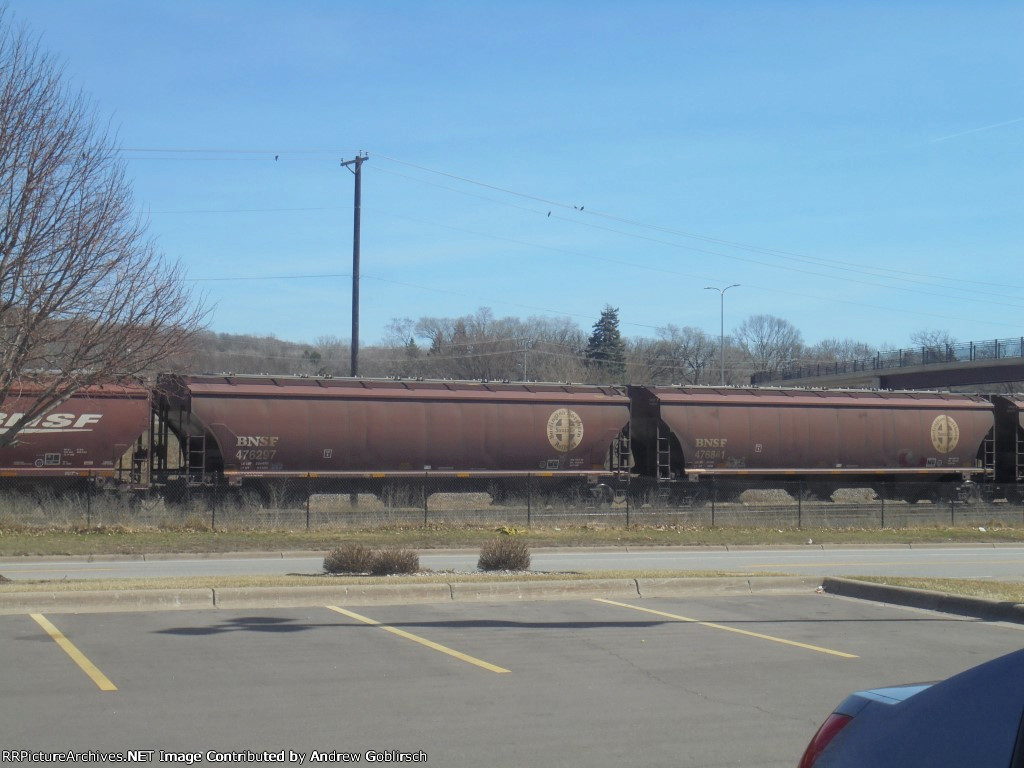 BNSF 476841 & 476297