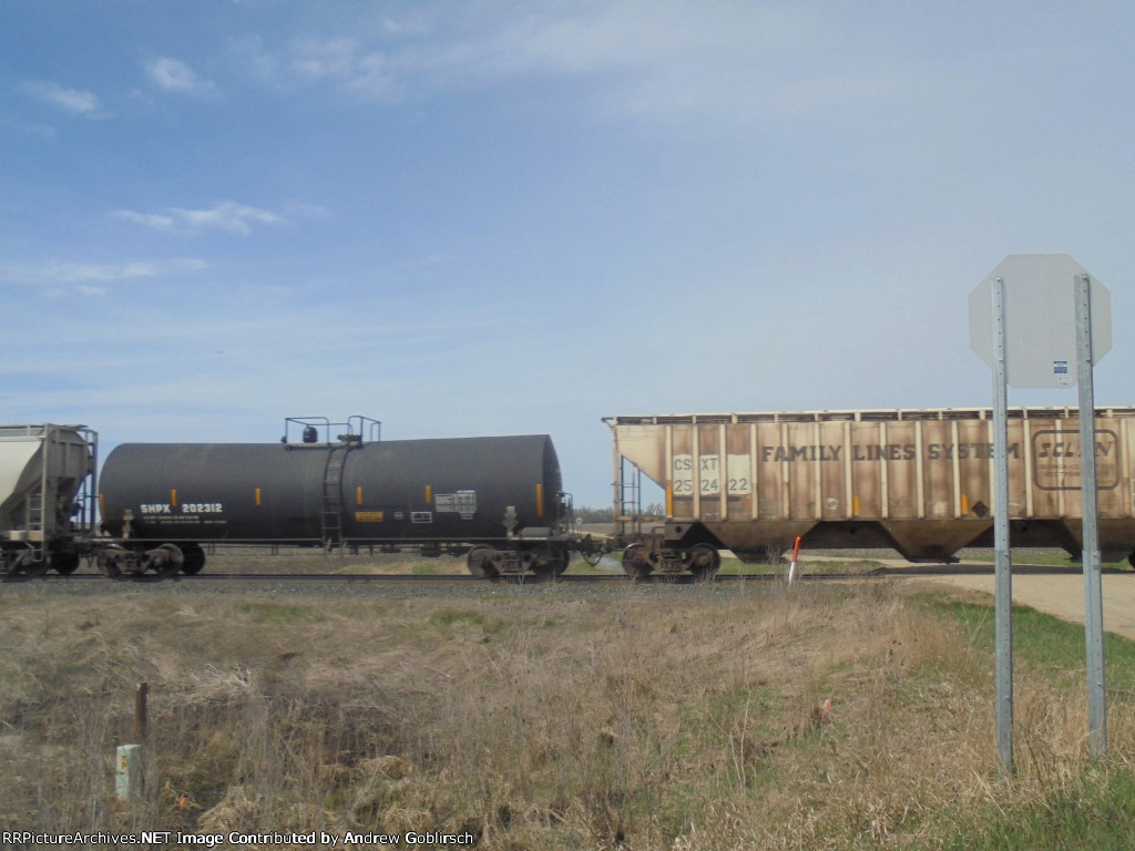 CSX 252422 & SHPX 202312
