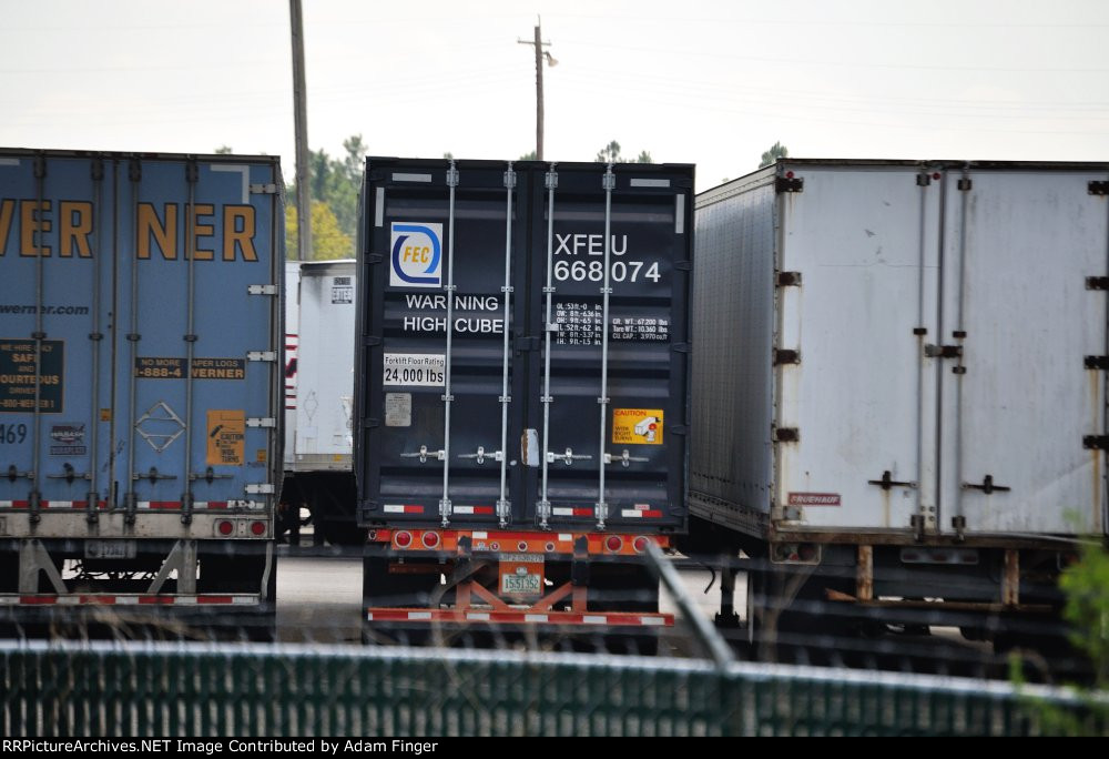 XFEU 668074 FEC Container