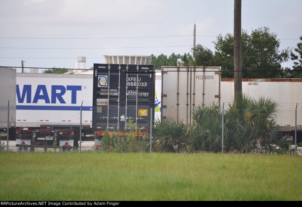 XFEU 668033 FEC Container