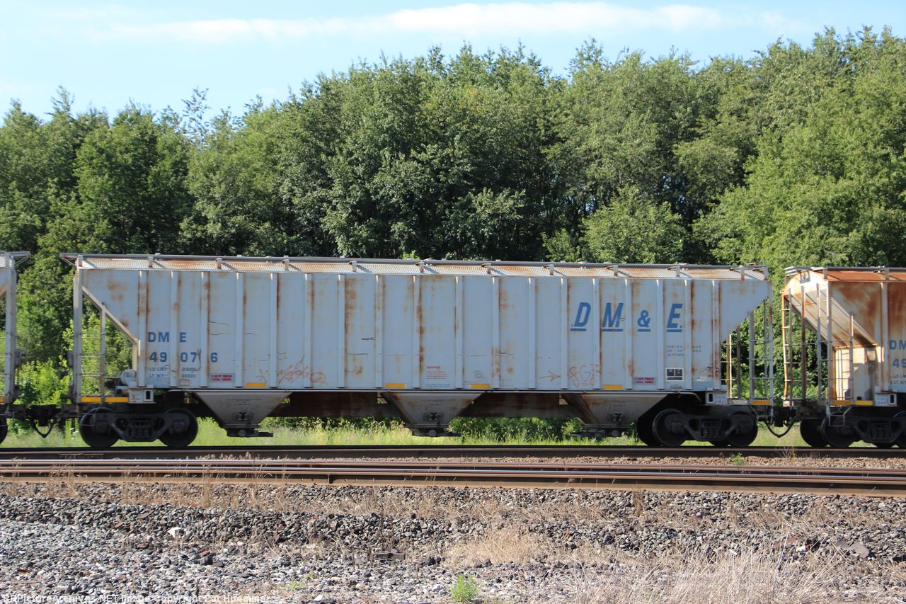 DME 49076
