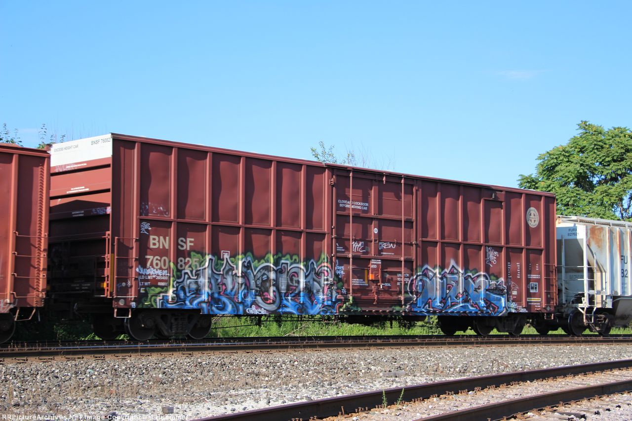 BNSF 760825