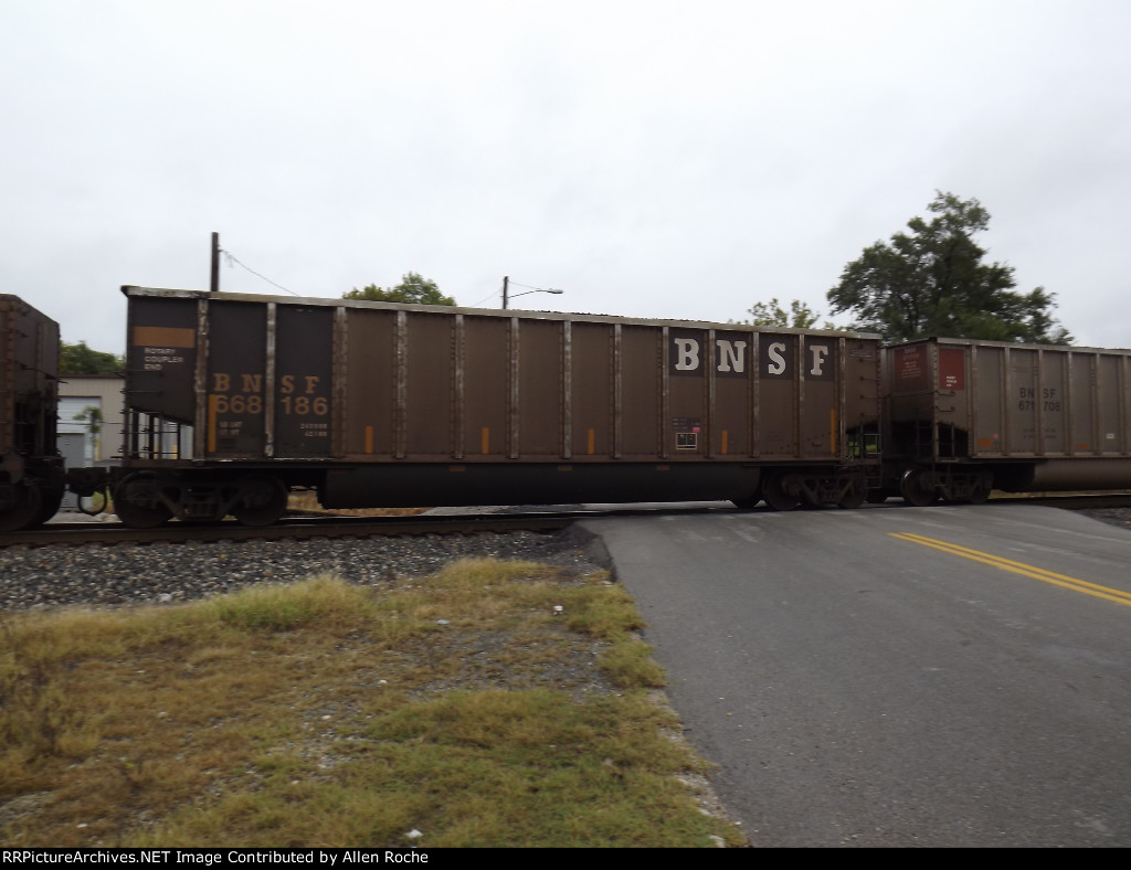 BNSF 668186