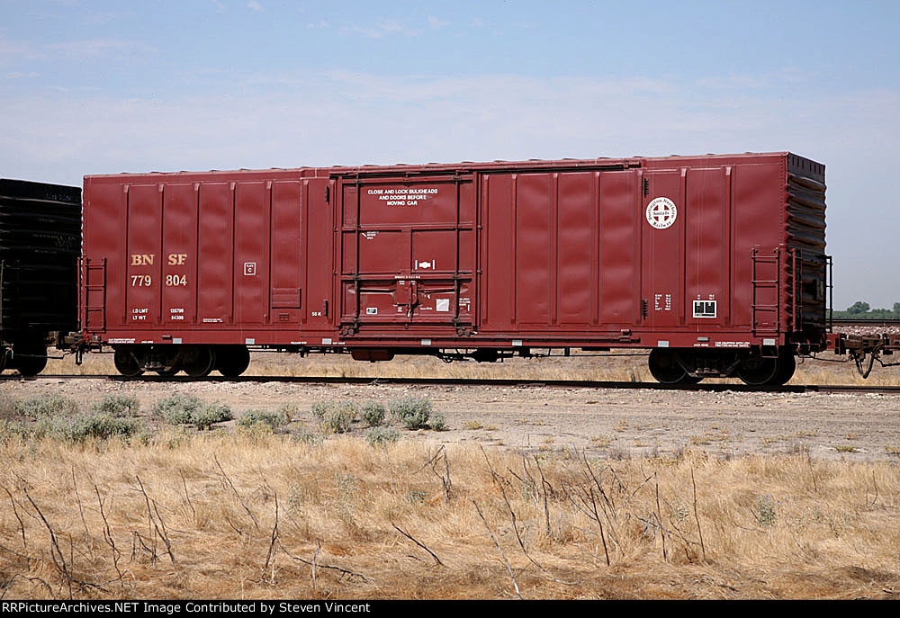 Burlington Northern & Santa Fe XLI boxcar (sorta insulated) 779804