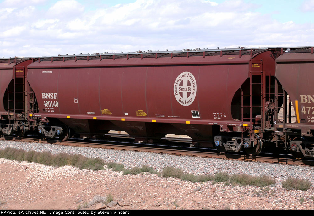Burlington Northern Santa Fe covered hopper BNSF #480140
