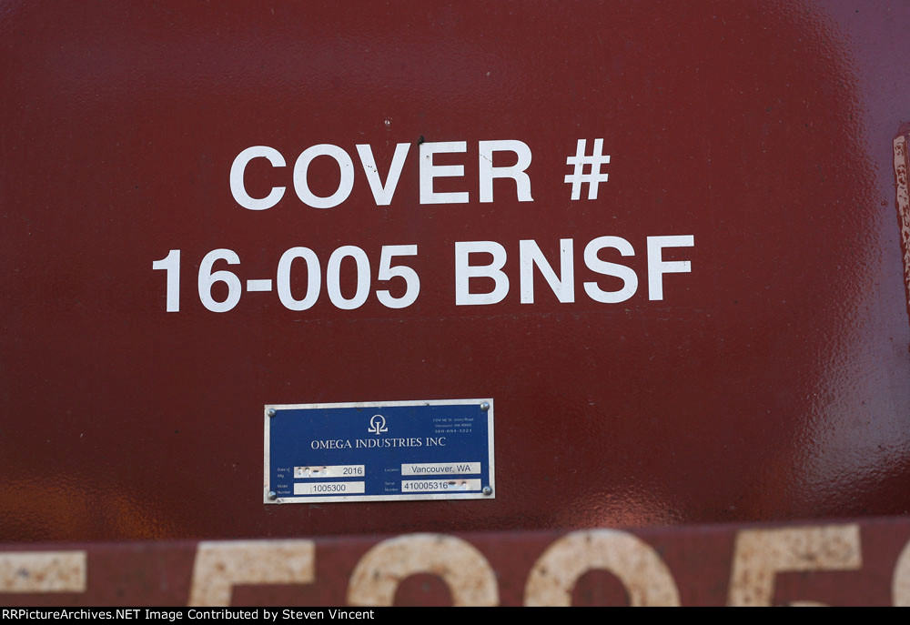 Detail on newly built hood for NSC BN/BNSF coil cars. BNSF 529590