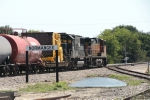 BNSF 4333 & IC 1016