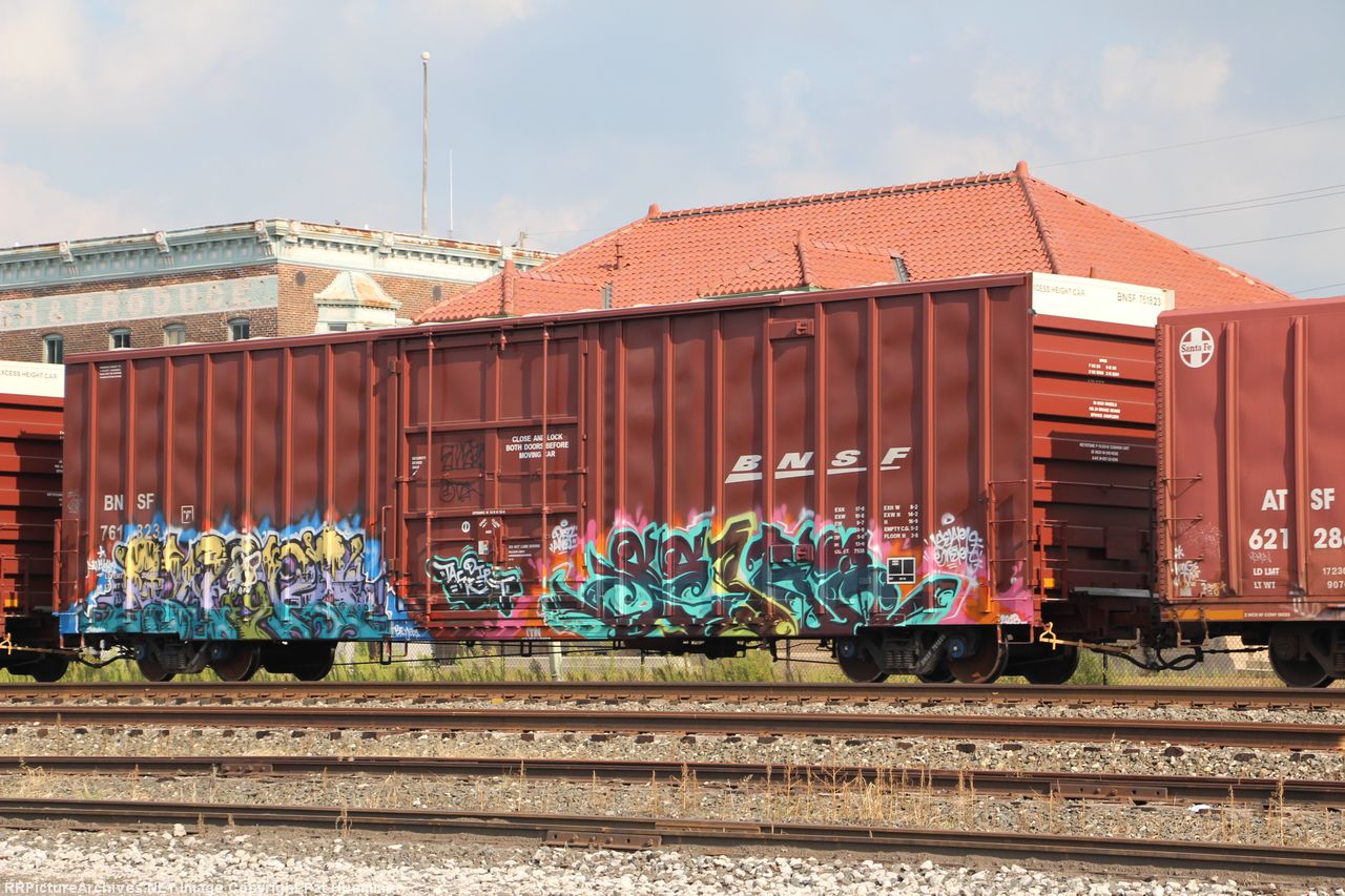 BNSF 761823