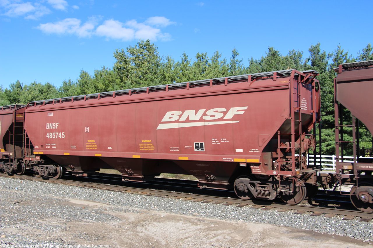 BNSF 485745
