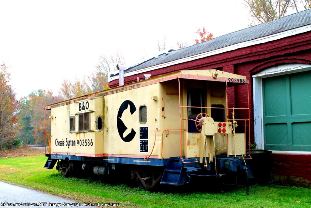 Bay Window Caboose @ Beaver Dam