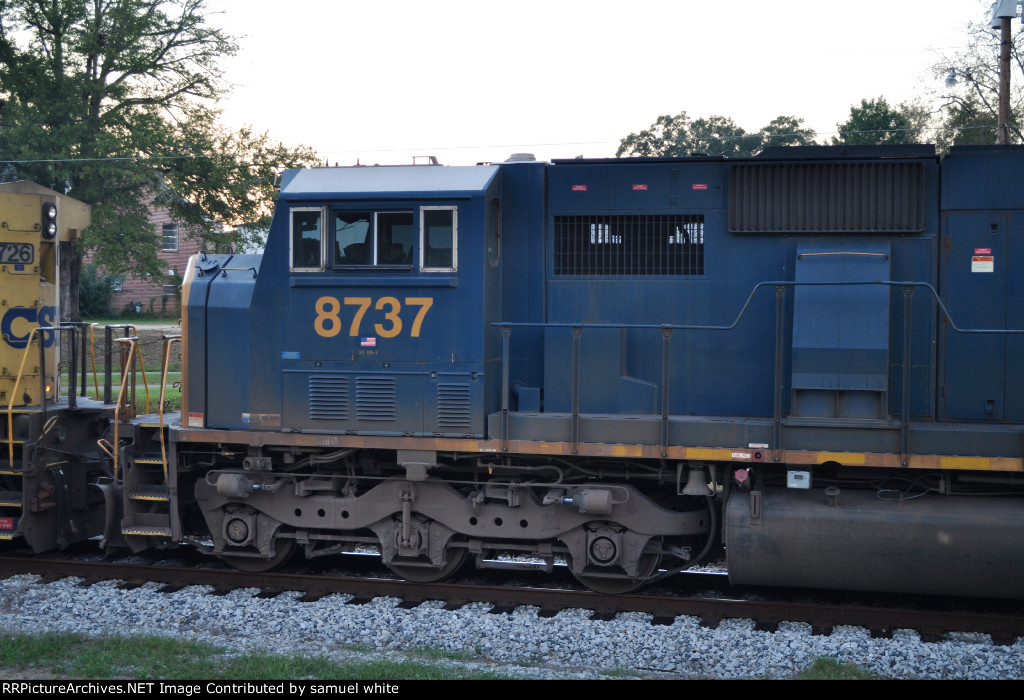 CSX 8737