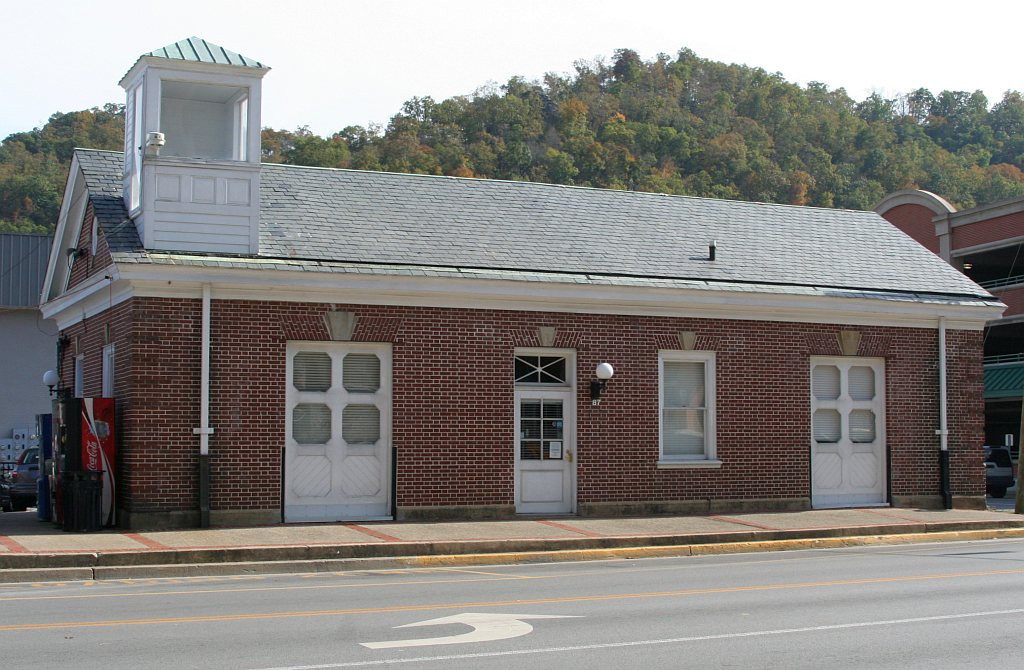 1924 baggage building
