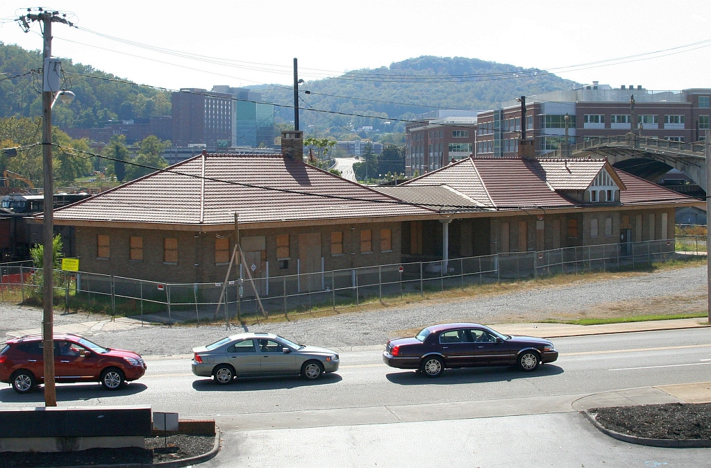 VGN passenger depot and baggage house 