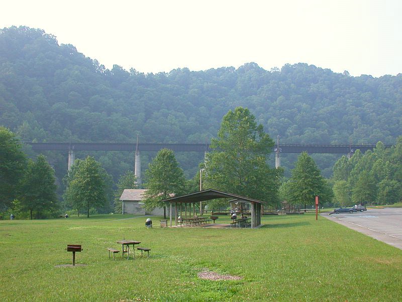 Bridge connecting Cub Creek Jct to Coal Mountain