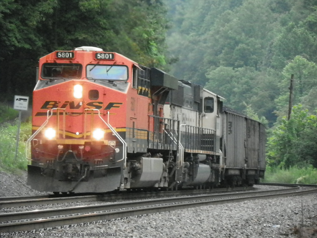 BNSF 5801 & 9542