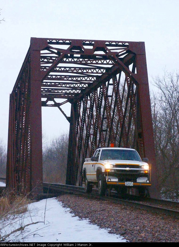 UP Inspection Truck crosses Hennepin Canal 