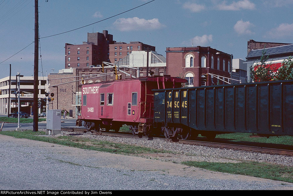 Caboose X480 on the rear of #185.