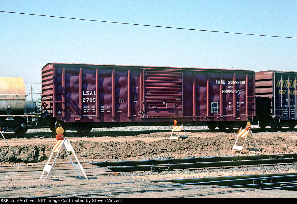 Lake Superior & Ishpeming box #2705