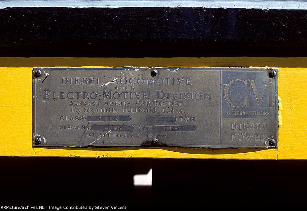 TCG EMD NW2 #52 builders plate.