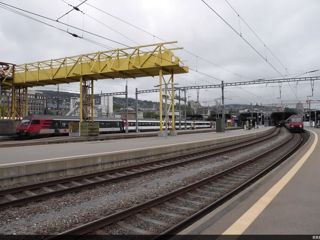 Platforms of Zurich Main Station looking back towards the city. 
